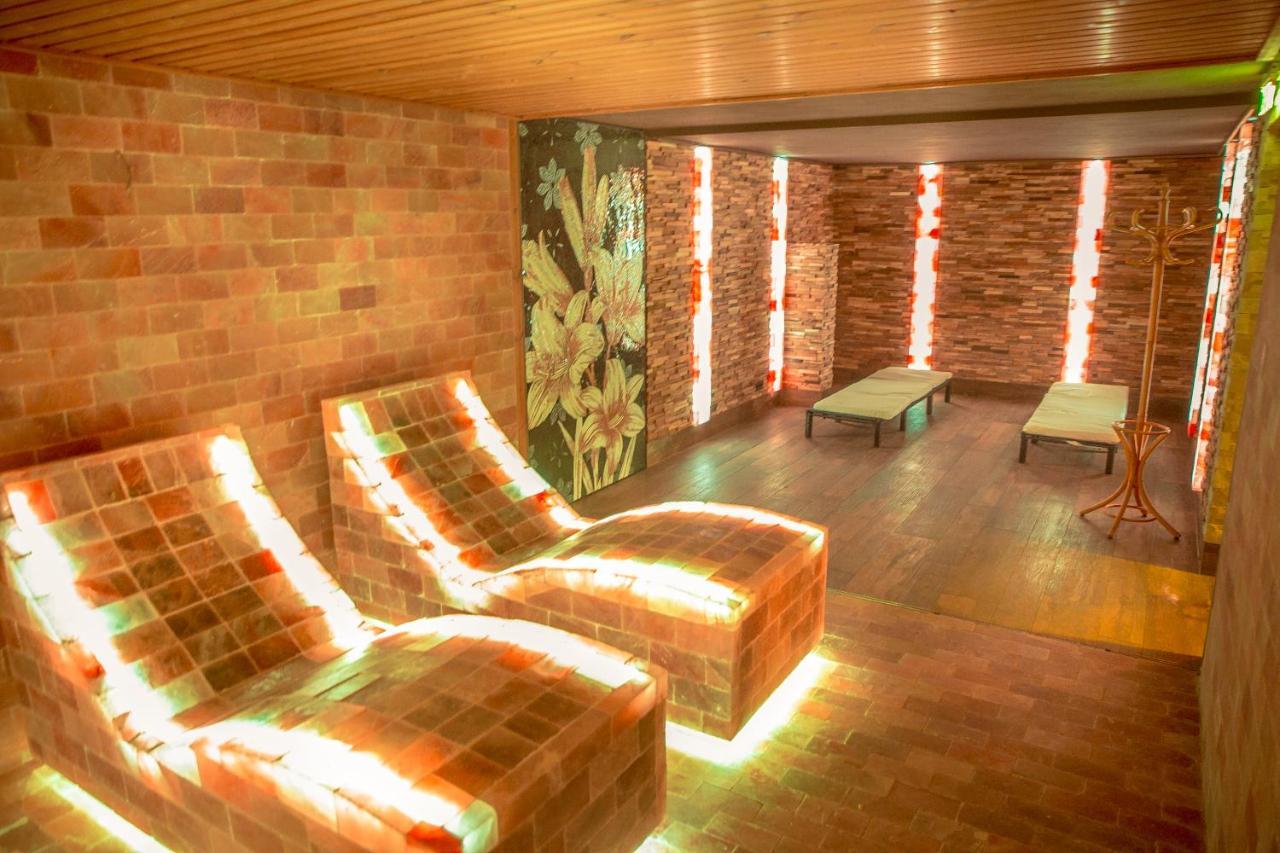 Wellness Hotel Astra Špindlerŭv Mlýn Ngoại thất bức ảnh