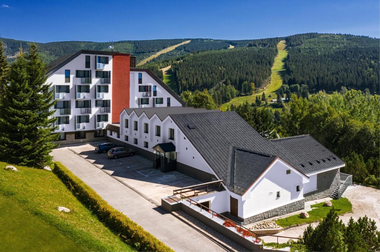 Wellness Hotel Astra Špindlerŭv Mlýn Ngoại thất bức ảnh